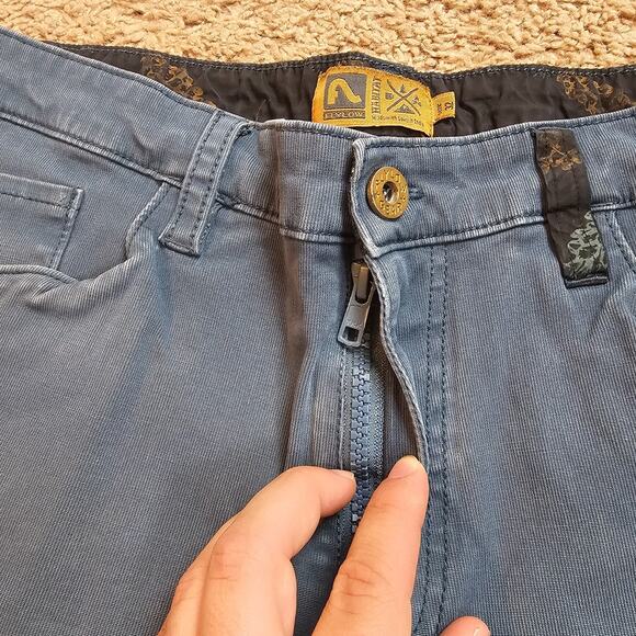 Flylow Habitat Shorts Mens L Blue Gray Chino Outdoor Casual Lightweight Hiking - Picture 5 of 10